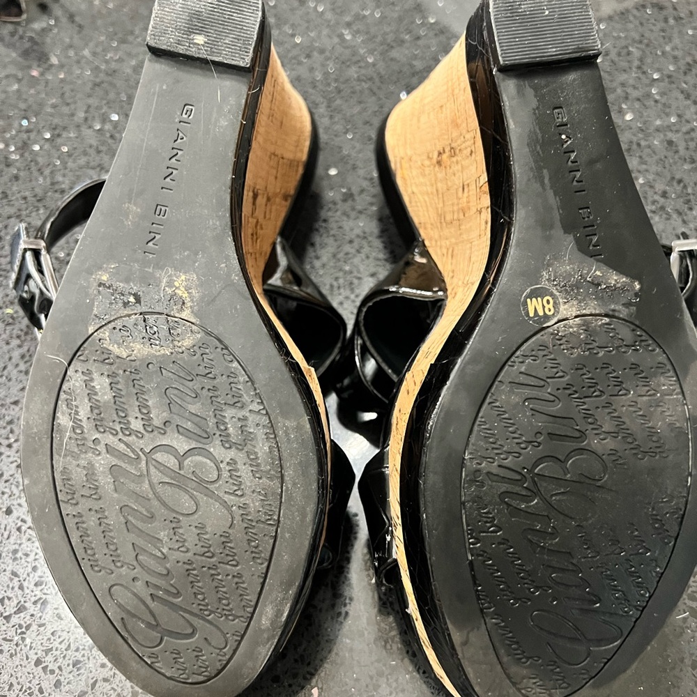 Gianni Bini black cork platform heels